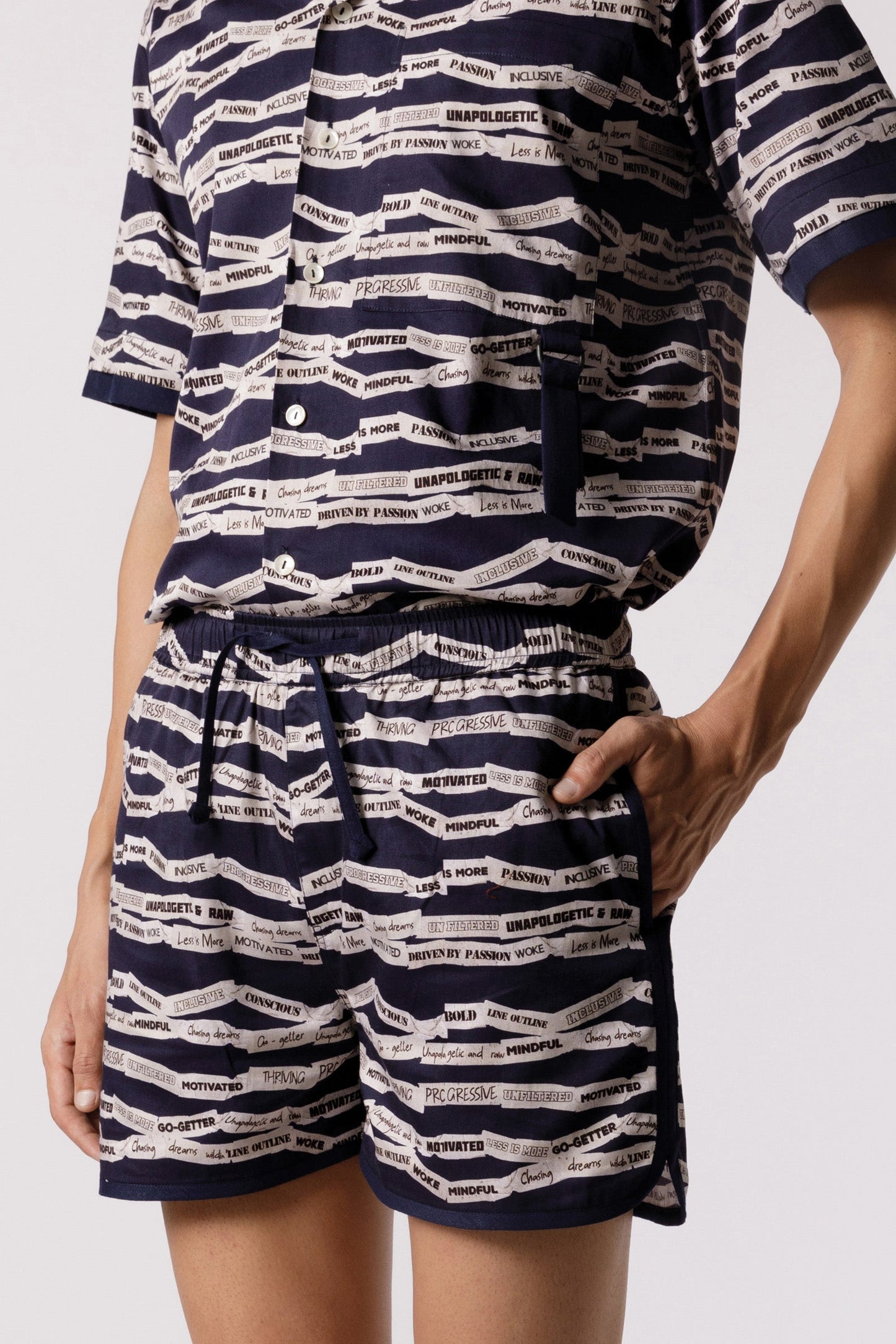 Printed curved hem shorts