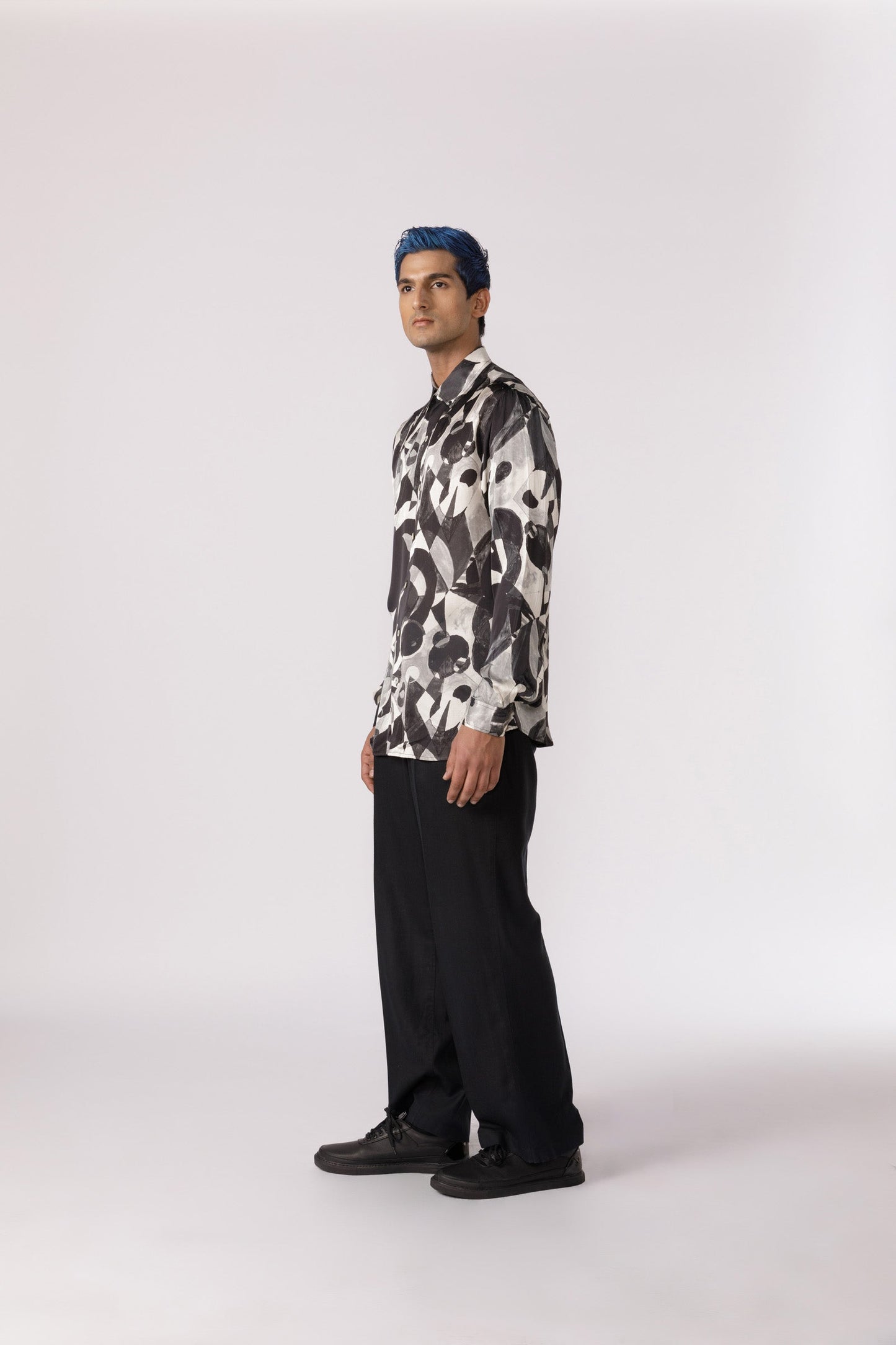 Abstract black and white printed shirt