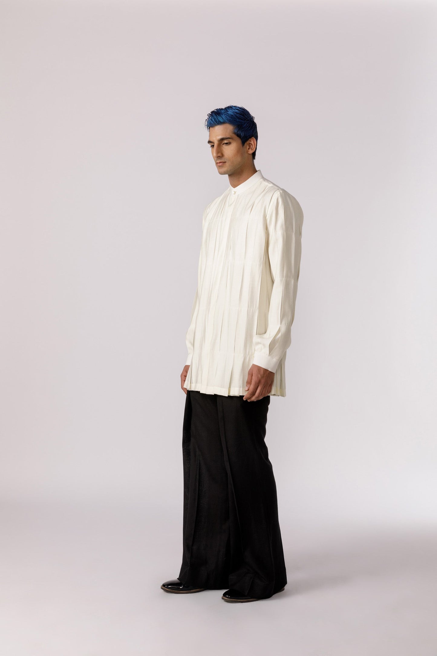 Box pleated mandarin collar shirt