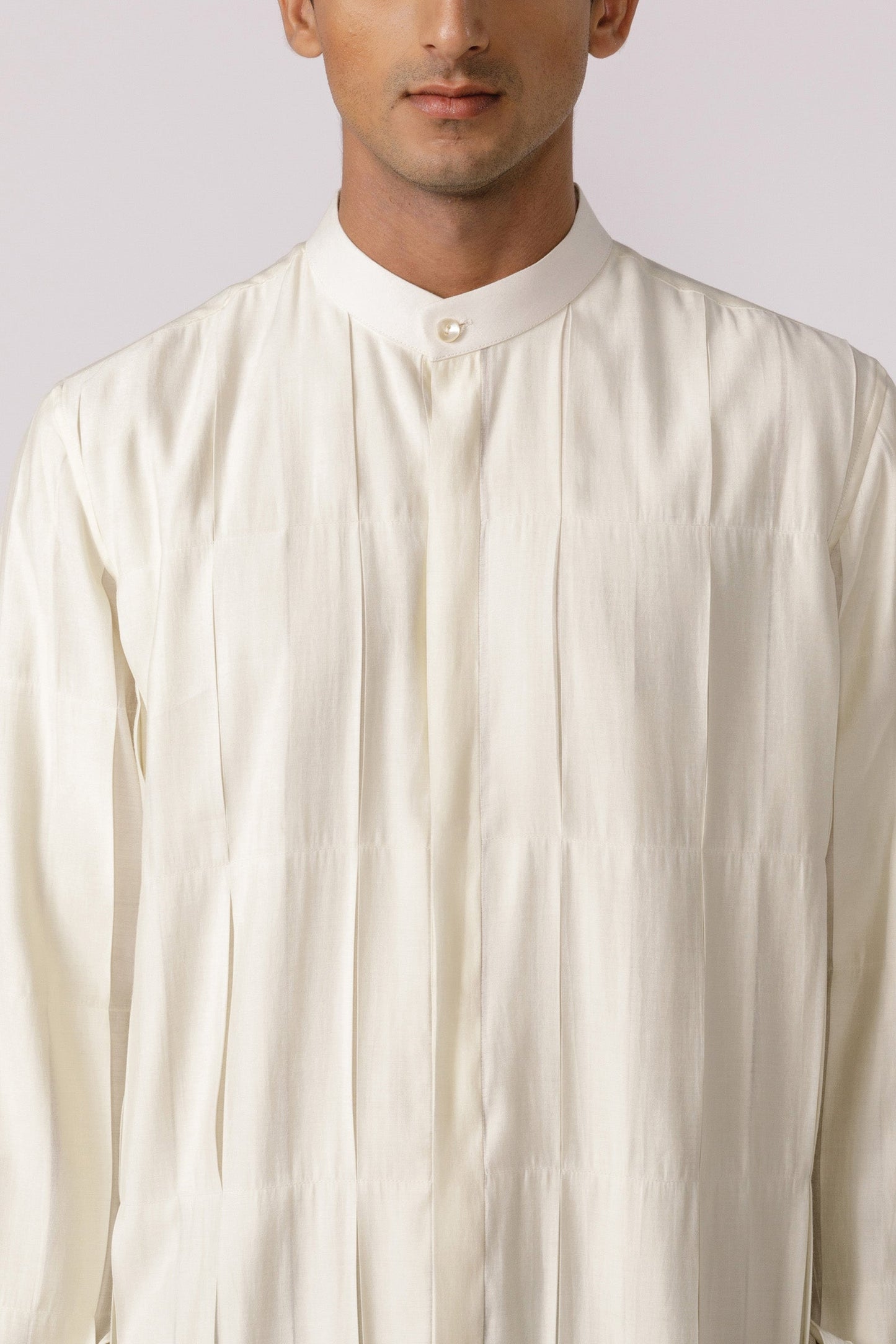 Box pleated mandarin collar shirt