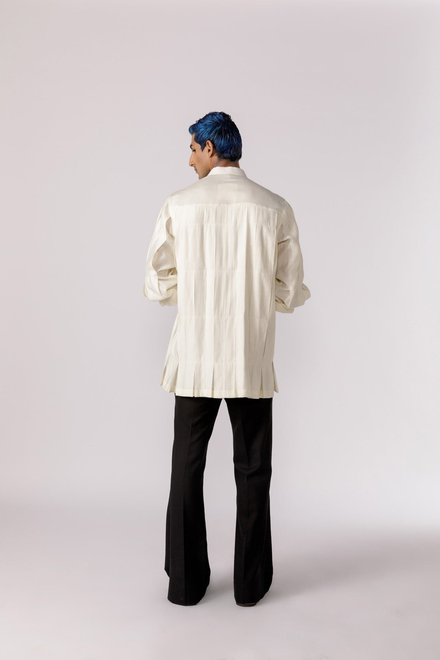 Box pleated mandarin collar shirt