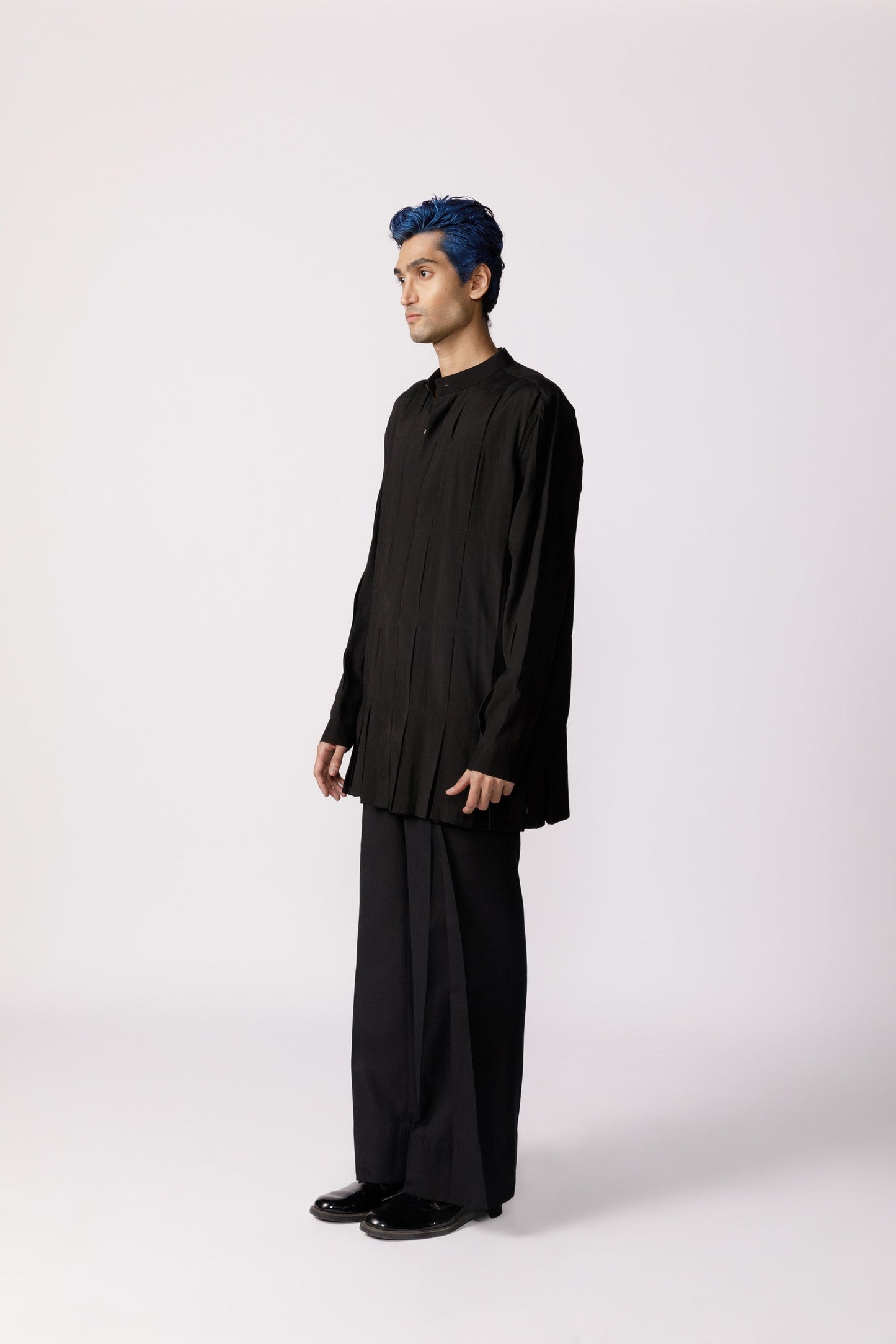 Box pleated mandarin collar shirt