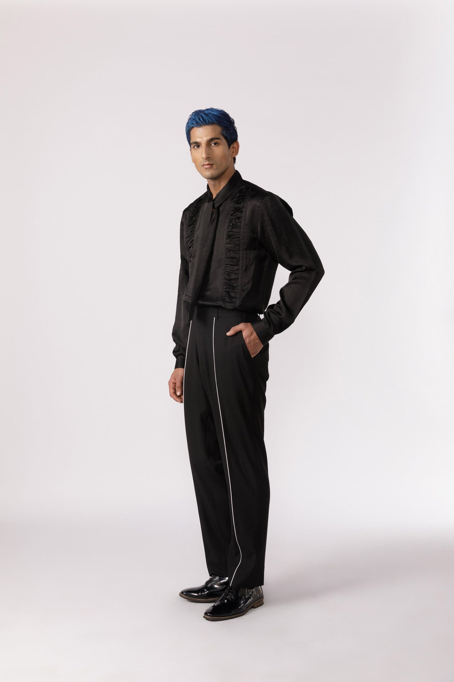 Ruched tie up neck shirt