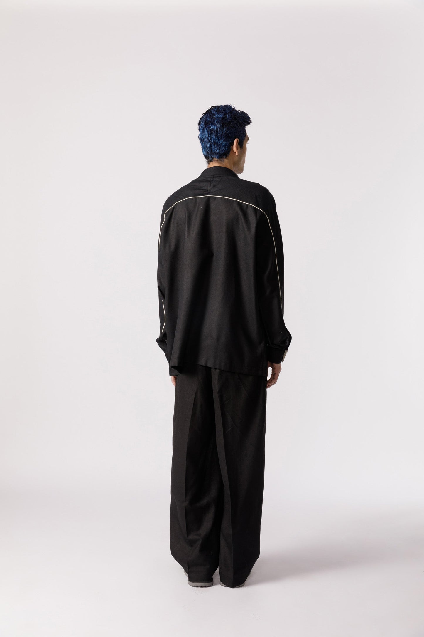 Oversized embroidered shirt(black)