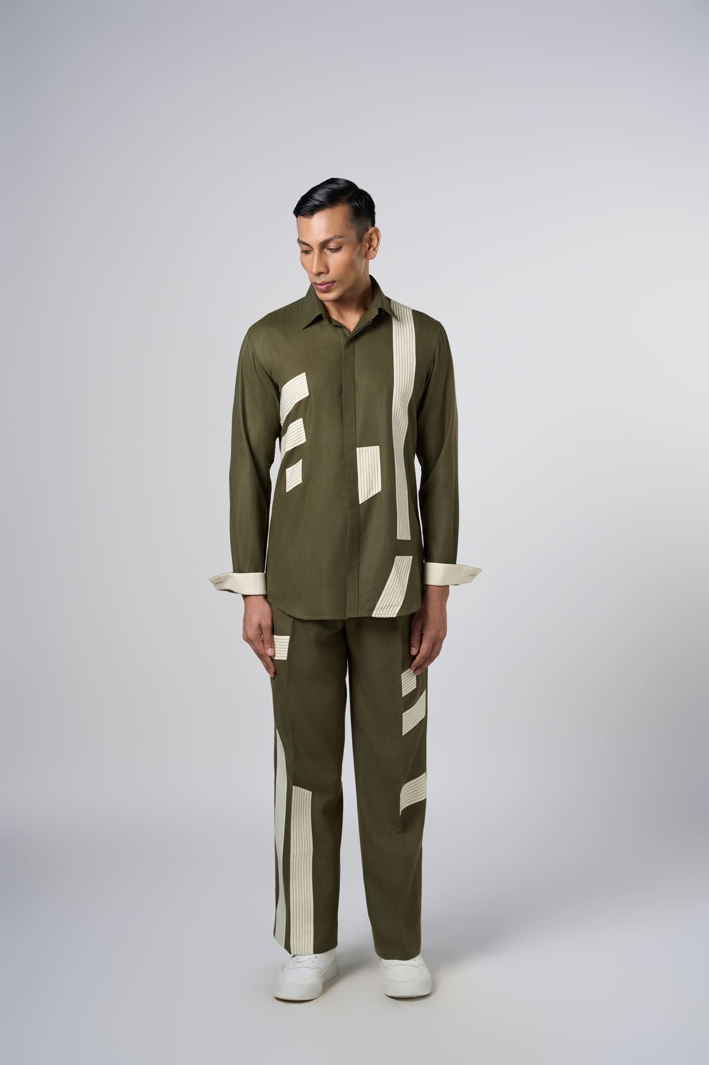 Linear Patch Pants Olive