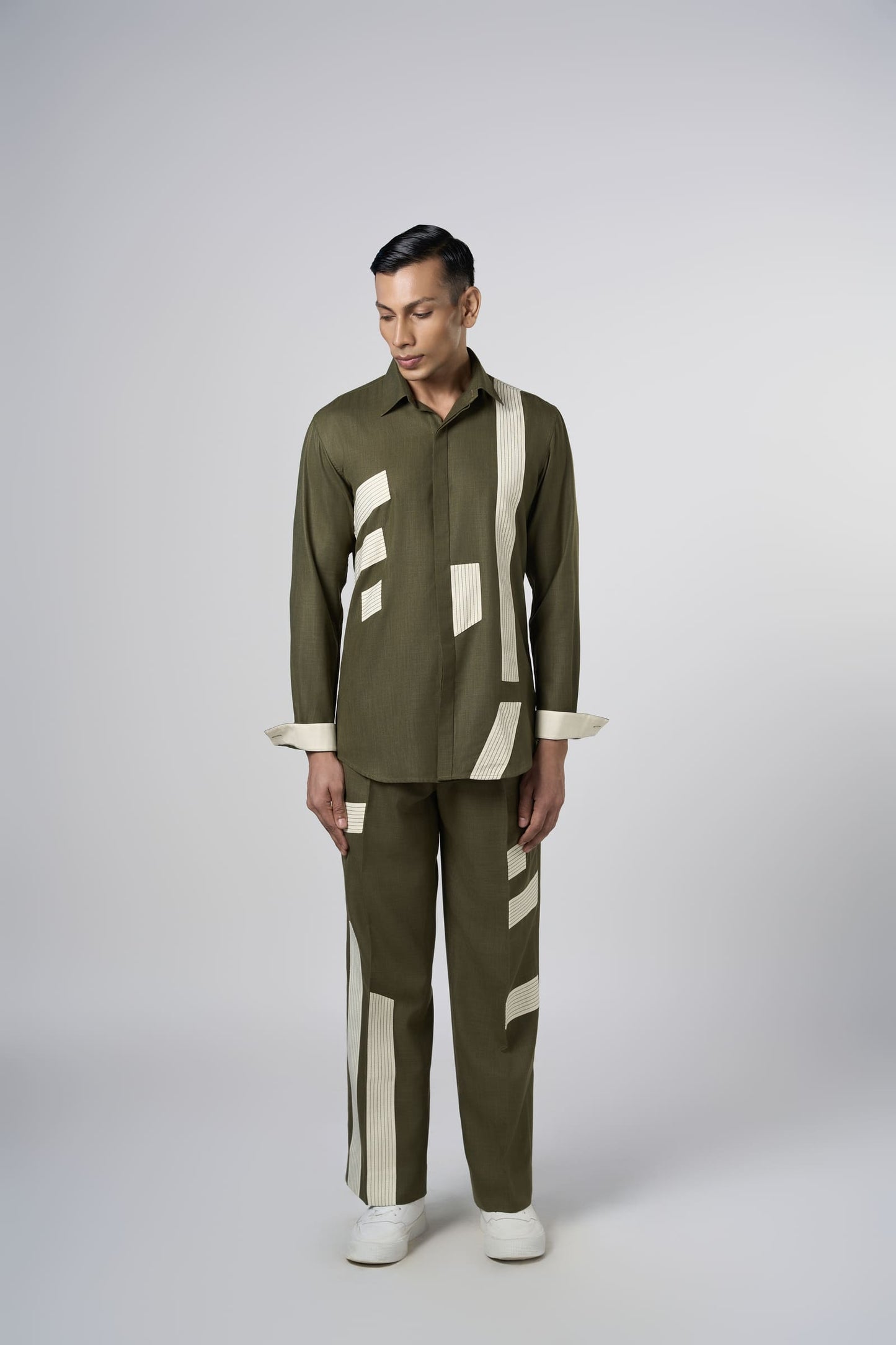 Linear Patch Shirt Olive