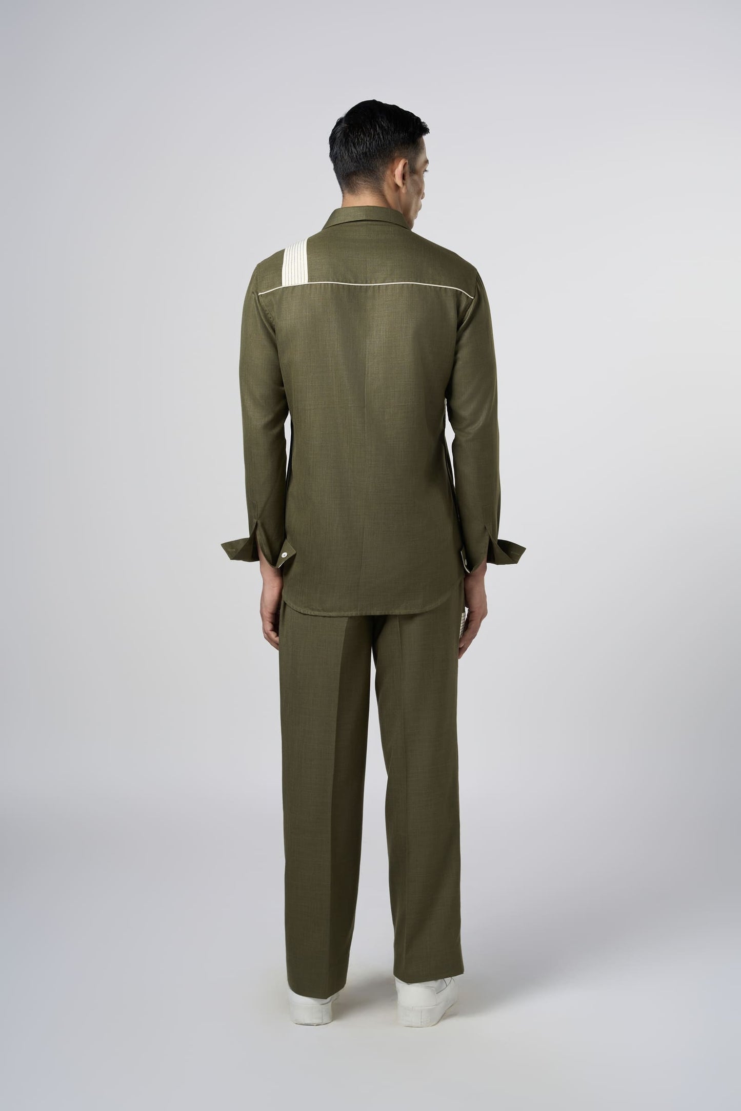 Linear Patch Shirt Olive