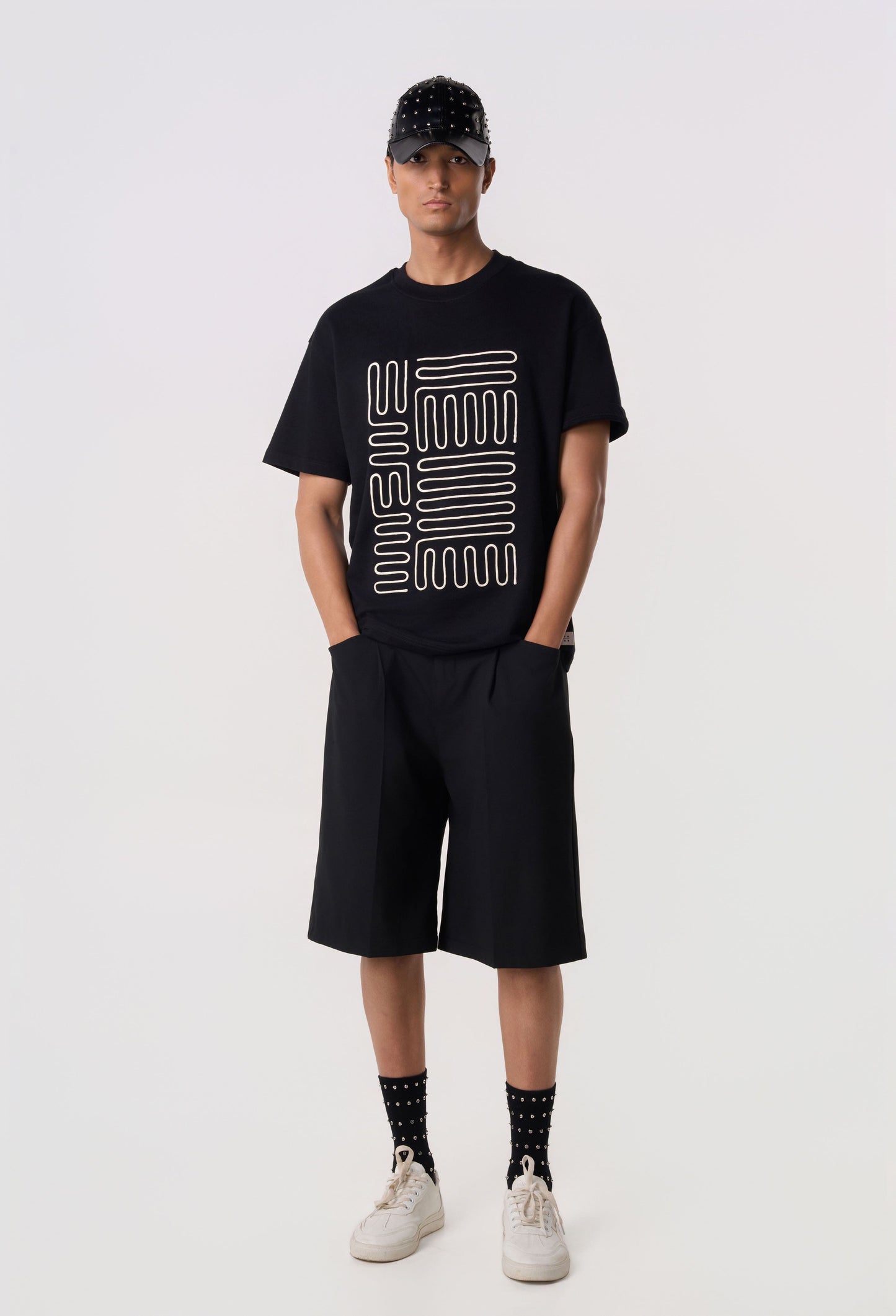 Contour Piping T-Shirt Black