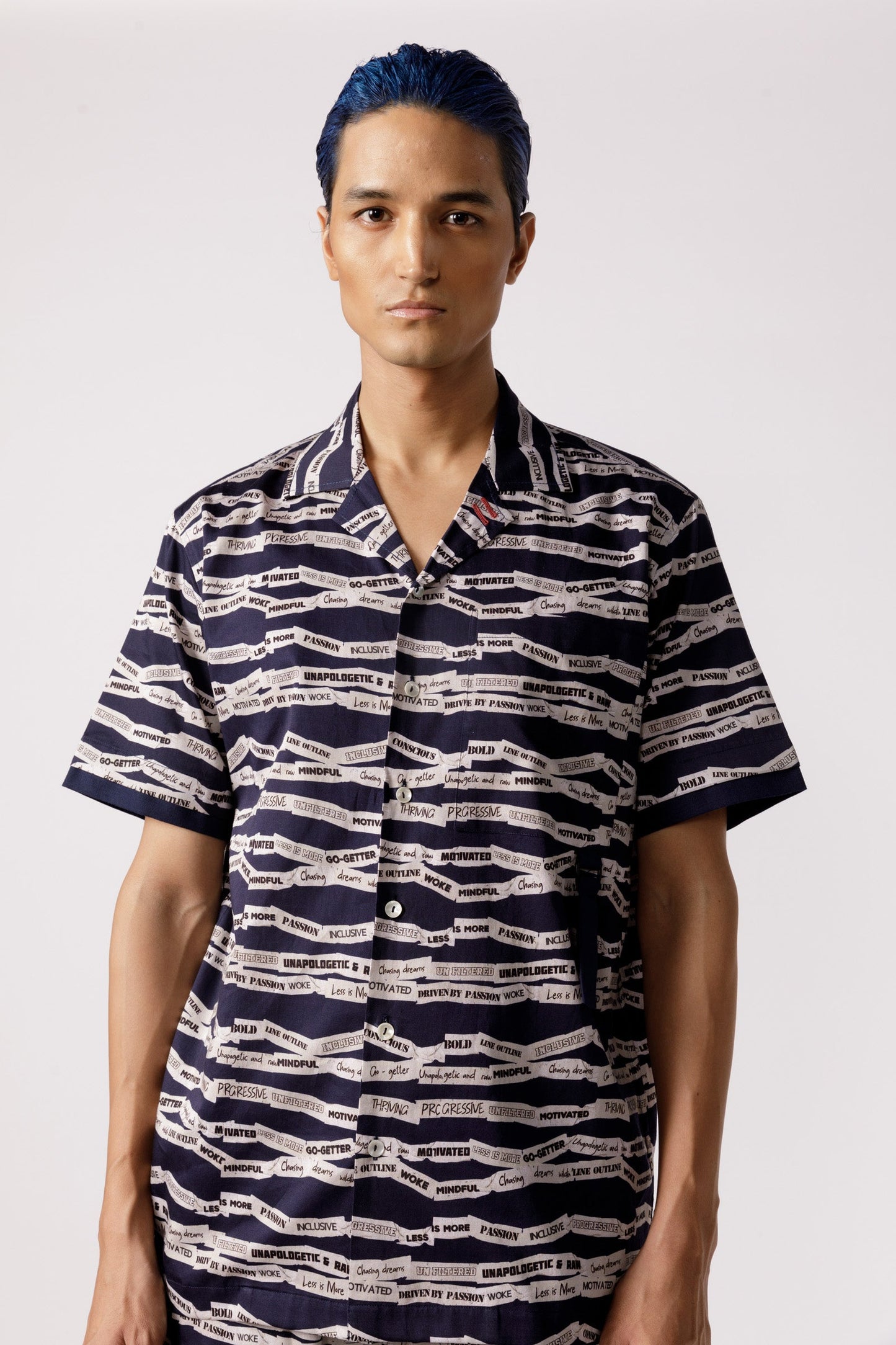 Scratchy print resort shirt