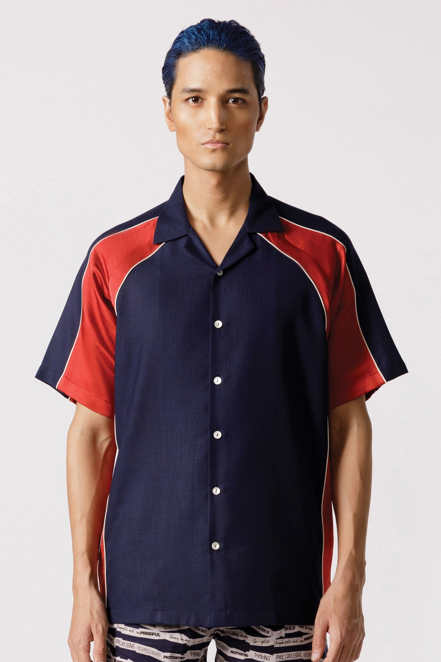 Arched cut and sew resort shirt